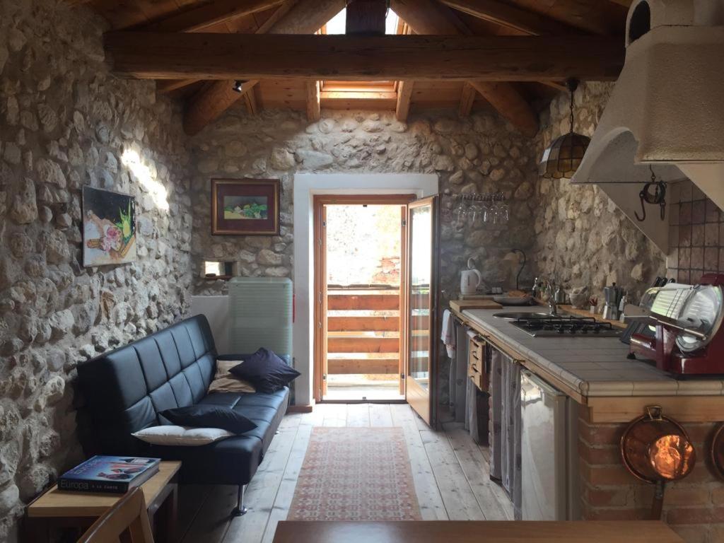 Il Rustico Di Peri Villa Buitenkant foto
