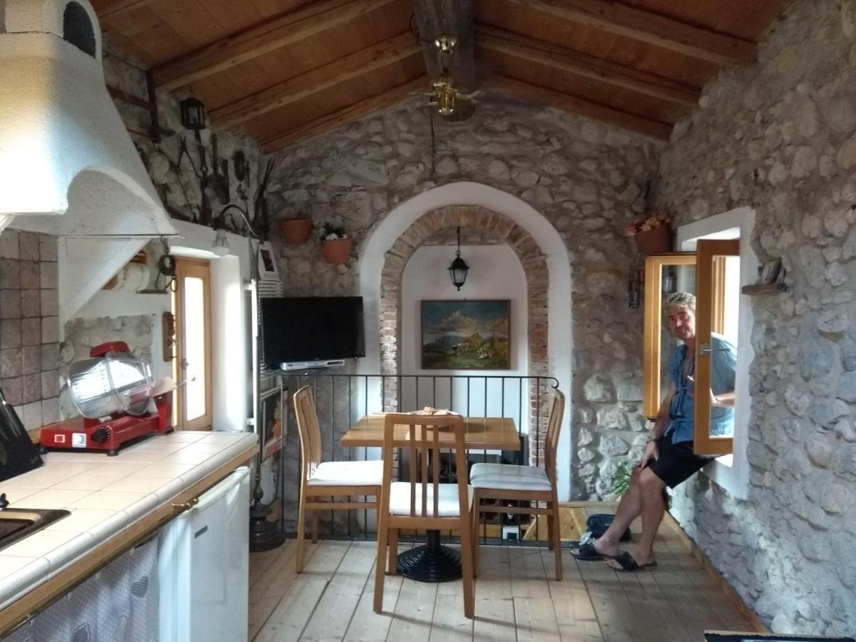 Il Rustico Di Peri Villa Buitenkant foto